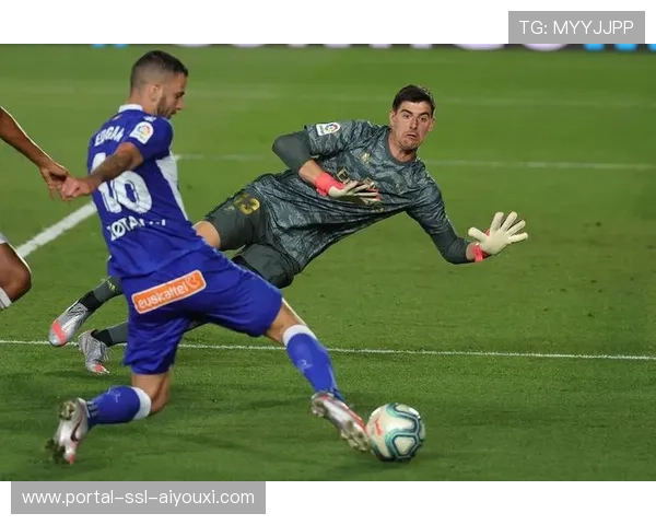 阿拉维斯侧重中场绞杀，试图将比赛带入低比分消耗战